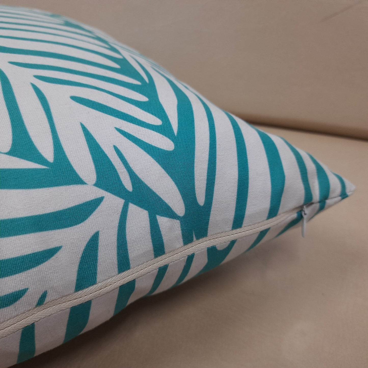 Riviera Collection-Cushion Covers In Glace Cotton For Regular Use –Blue-White Leaves– 40cm x 40cm (~16″ x 16″) – Set of 5