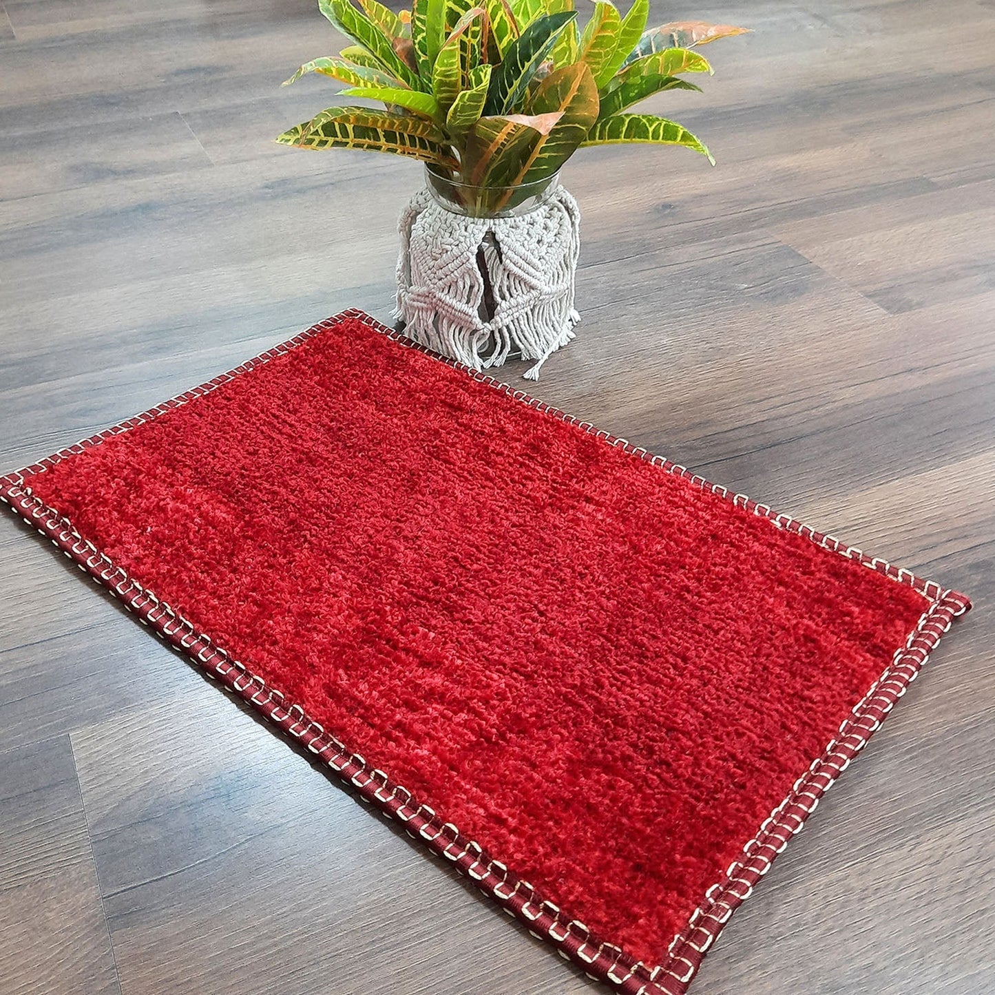 SET OF FOUR | Avioni SlipToGrip Universal Doormat | Red, Size 35cm x 55cm | Anti Slip, Durable & Washable | Outdoor & Indoor