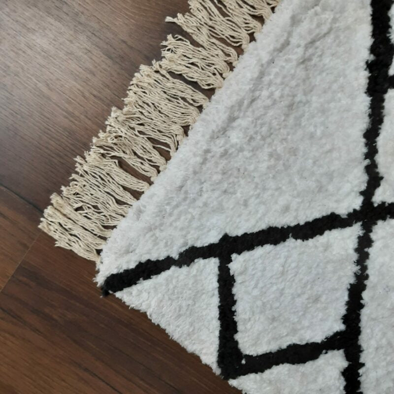 Avioni Atlas Collection- Micro Moroccan Lattice Carpets In White and Black Double Shade