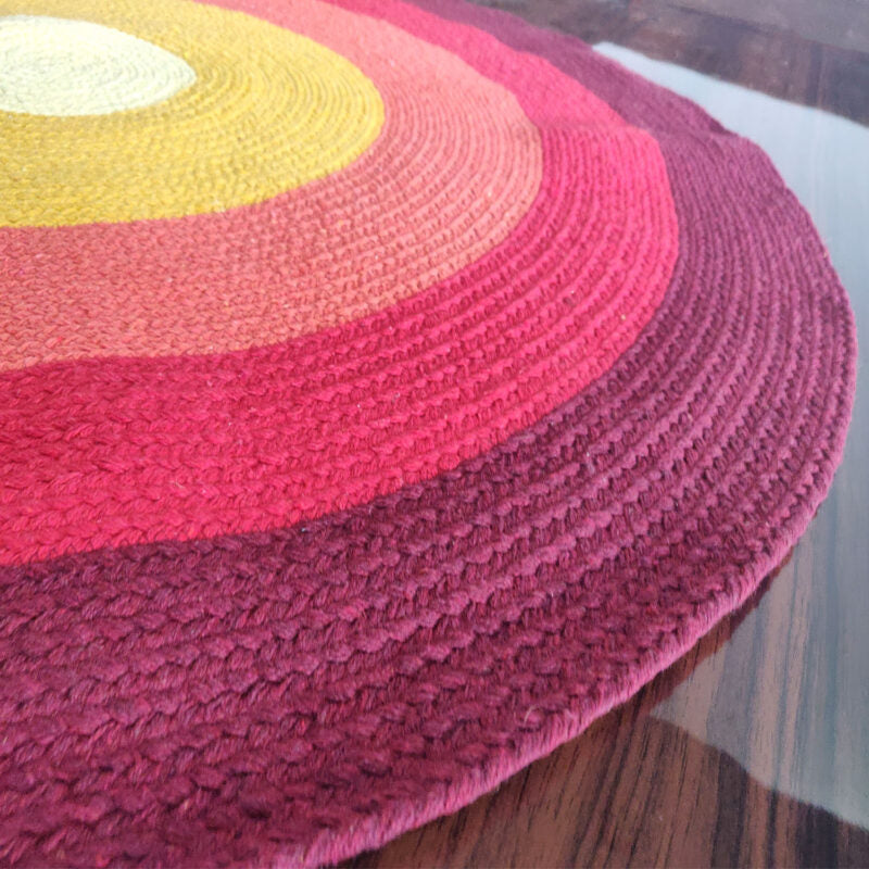 Avioni Cotton Braided Rising Sun Area Rug ; 120CMS (Diameter) round rug “Nature Collection” Specially designed for festive season, Handmade by Skilled Artisan, Cotton Rich Vibrant