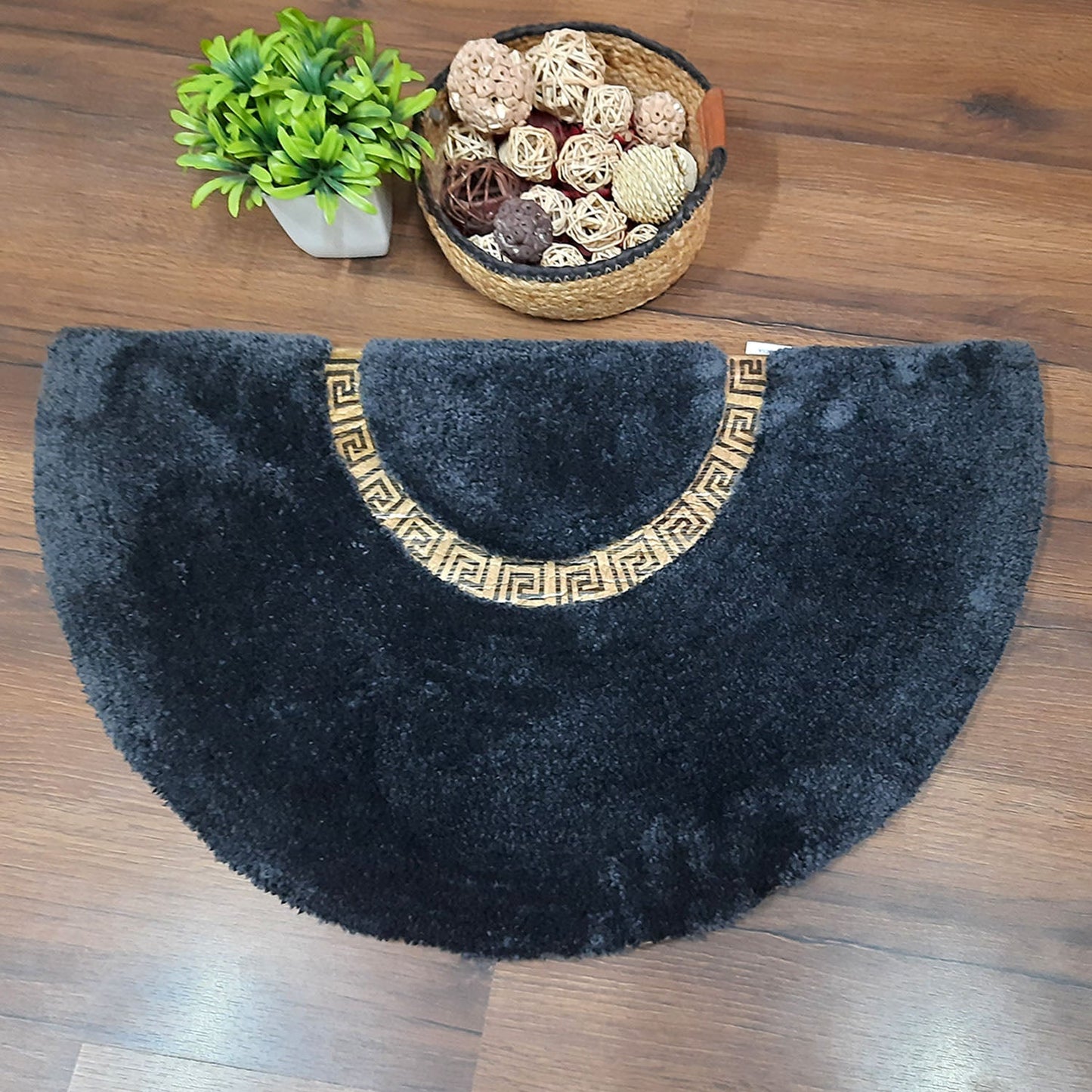 Avioni Divine Collection | Luxury Golden/Silver Touch Tufted Rug In Beautiful-D Shaped Soft And Plush Handmade Door Mats | Pooja Mats | BathMats -45 cms x 75 cms