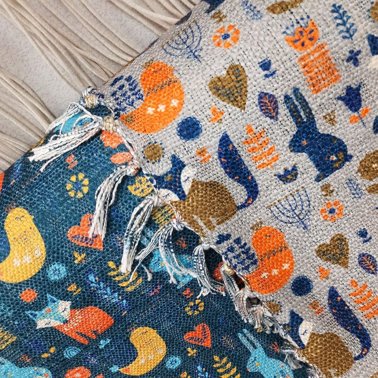 Avioni Cute Reversible Soft Sofa Throw | Modern Design | Virgin Premium Polyester Slub Handloom Sofa Throw