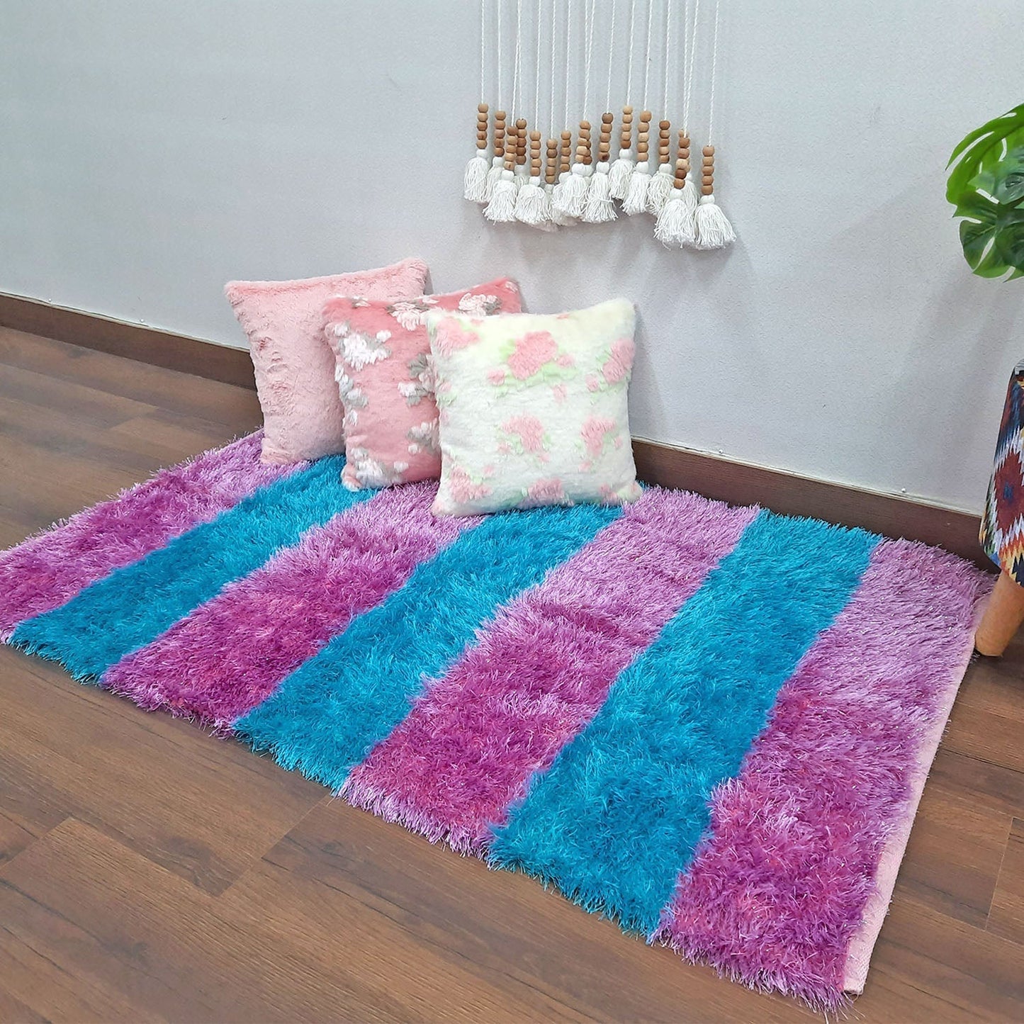 Avioni Handloom Flurry Yarn Fur Durry For Living Room In Fur Reversible -90cm x 150cm (~3×5 Feet)