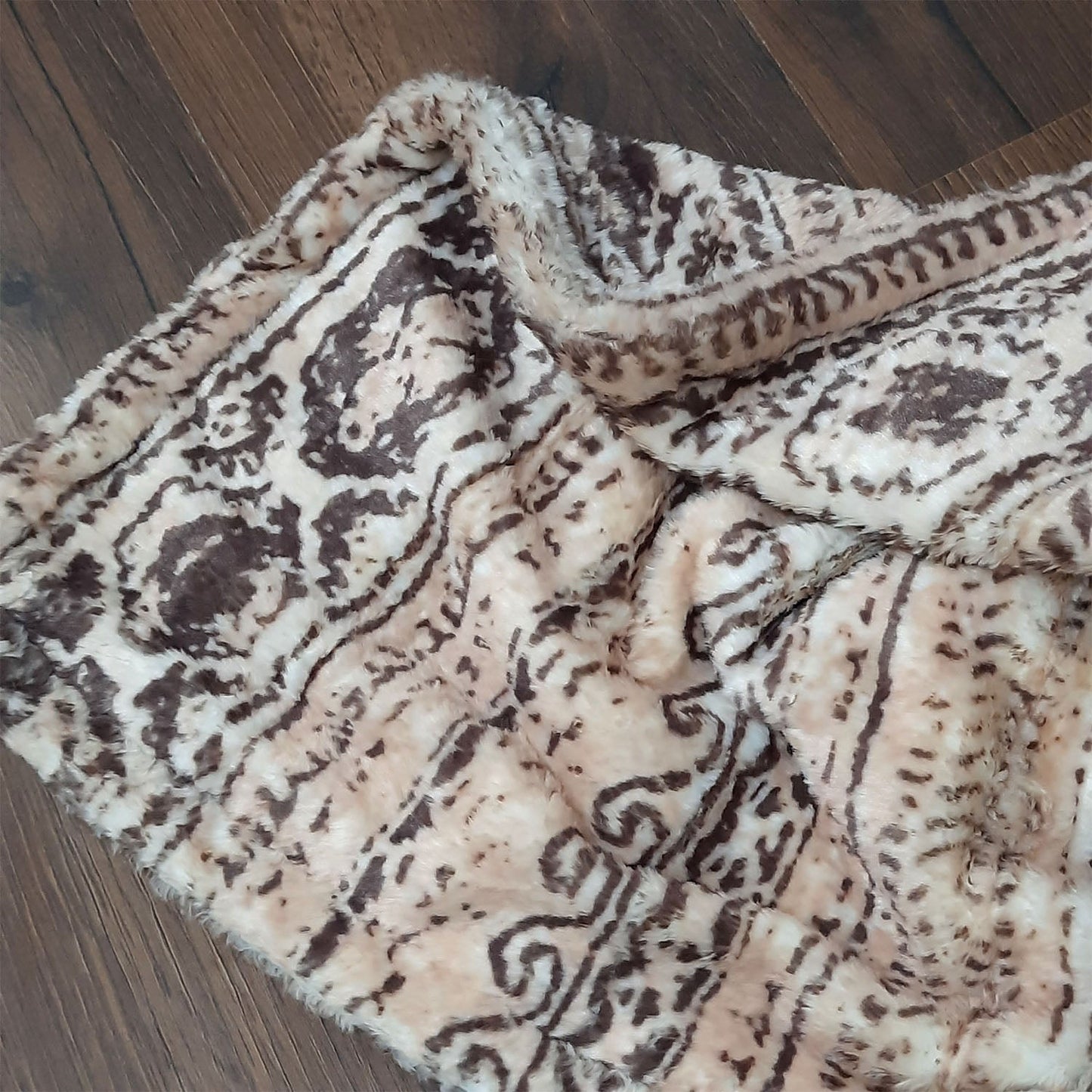 Avioni Home Everlasting Comfort Faux Fur Throw Blanket – Double Sided, Soft, Warm, Cozy, Luxury, Fluffy Blankets for Couch and Bed – Ethnic Print for Sofa Large (180x145cm)