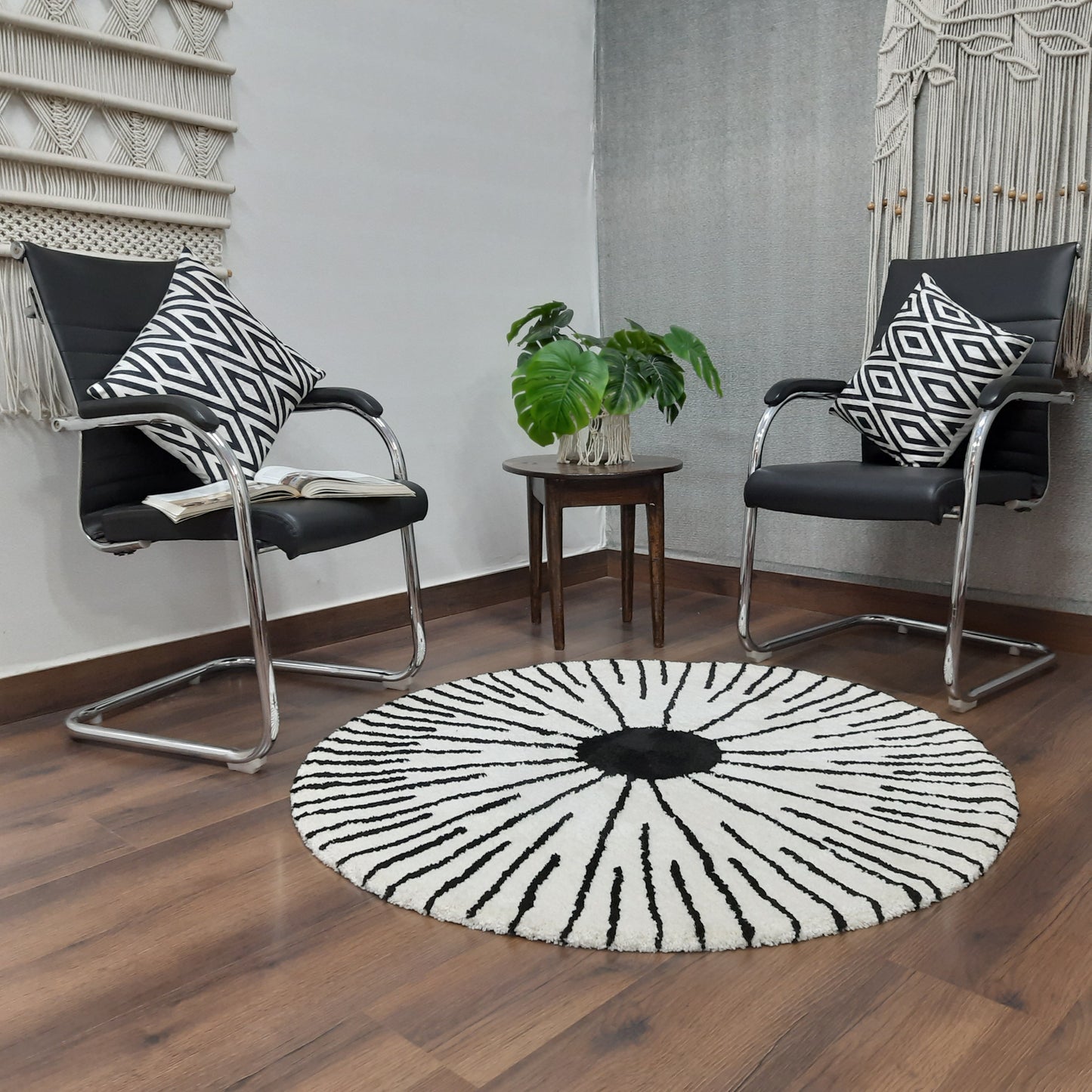 Avioni Home Atlas Collection - Moroccan Style Microfiber Round Carpet In White & Black| Soft, Non-Slip, Easy to Clean