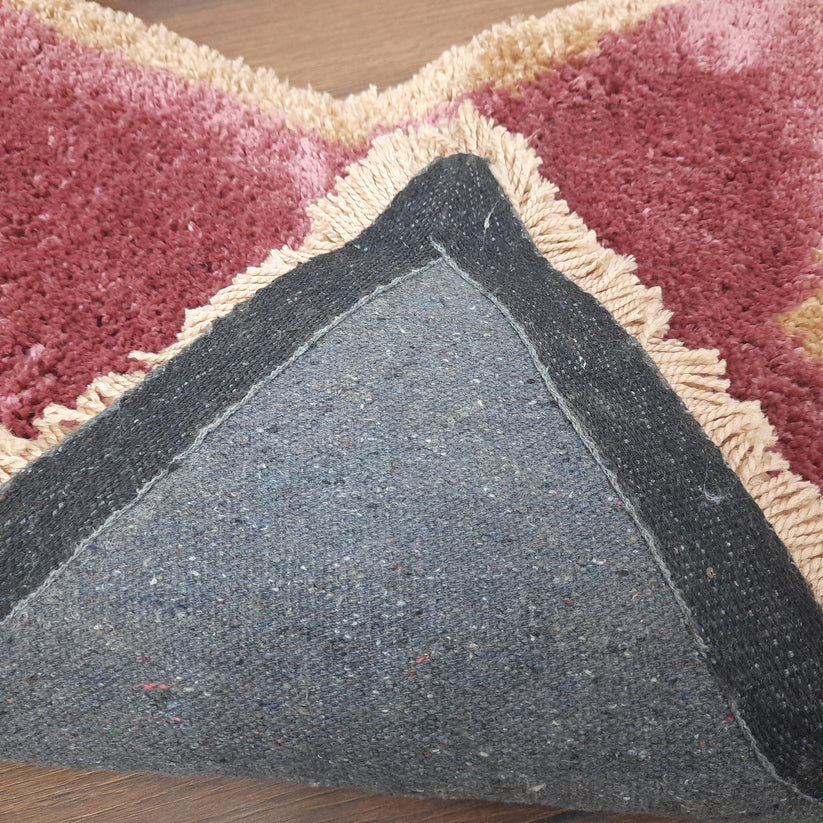 Shaggy Kids Carpet | Washable | Hand Woven Star Shape Super Luxurious Feel | Export Quality- Light Pink And Beige-75X75 Cms (2.5×2.5 Feet)