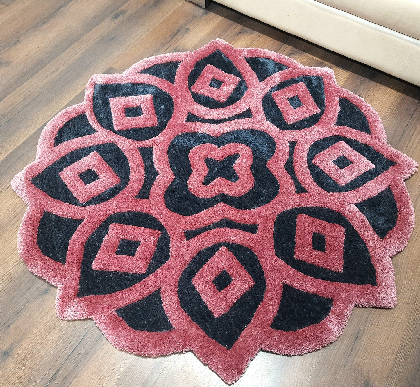 Avioni Home Rangoli Design Micro Yarn Round Carpet In Pink/Wine & Black| Soft, Non-Slip, Easy to Clean