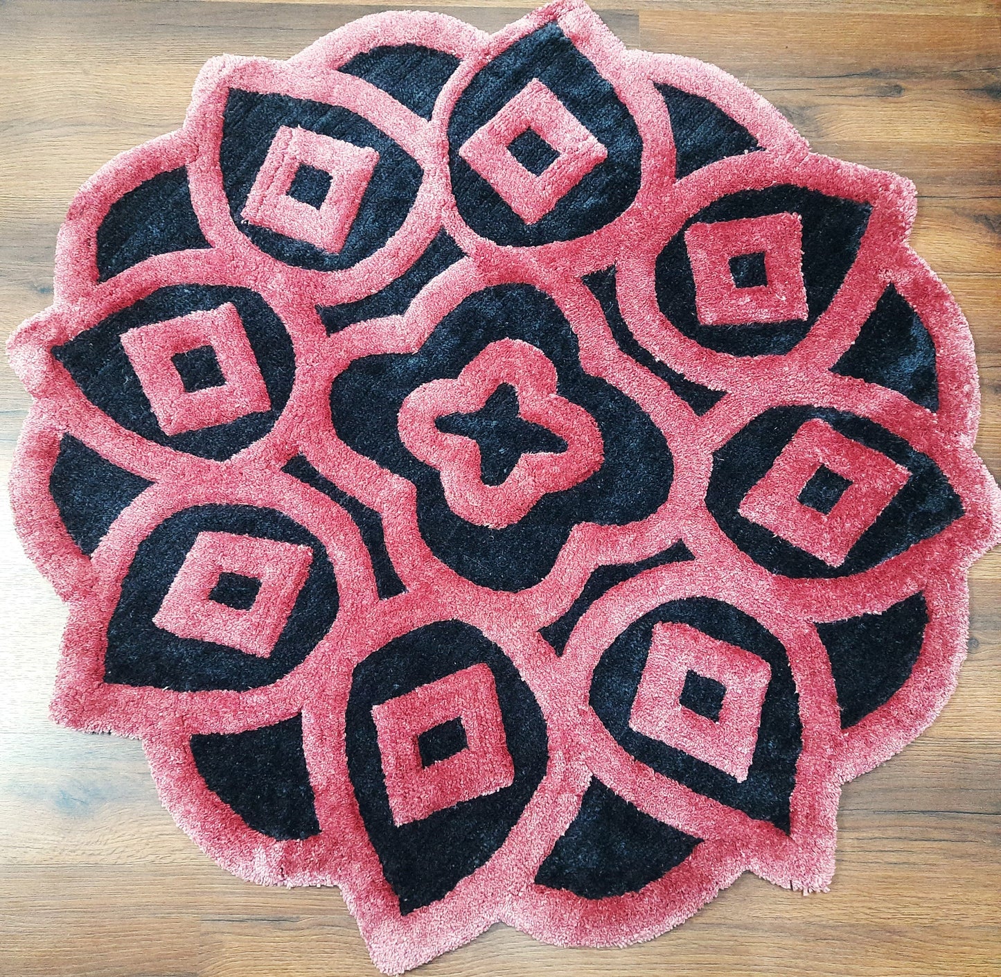 Avioni Home Rangoli Design Micro Yarn Round Carpet In Pink/Wine & Black| Soft, Non-Slip, Easy to Clean