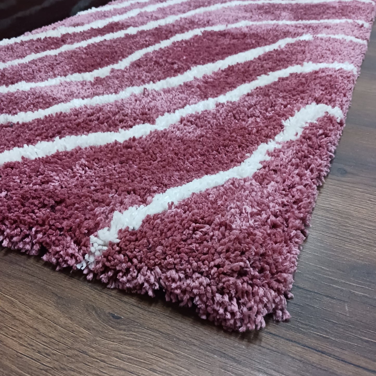 Plush Soft Washable Shaggy Carpet in Wine Color With White Wave Design /Bedside Runners by Avioni Home