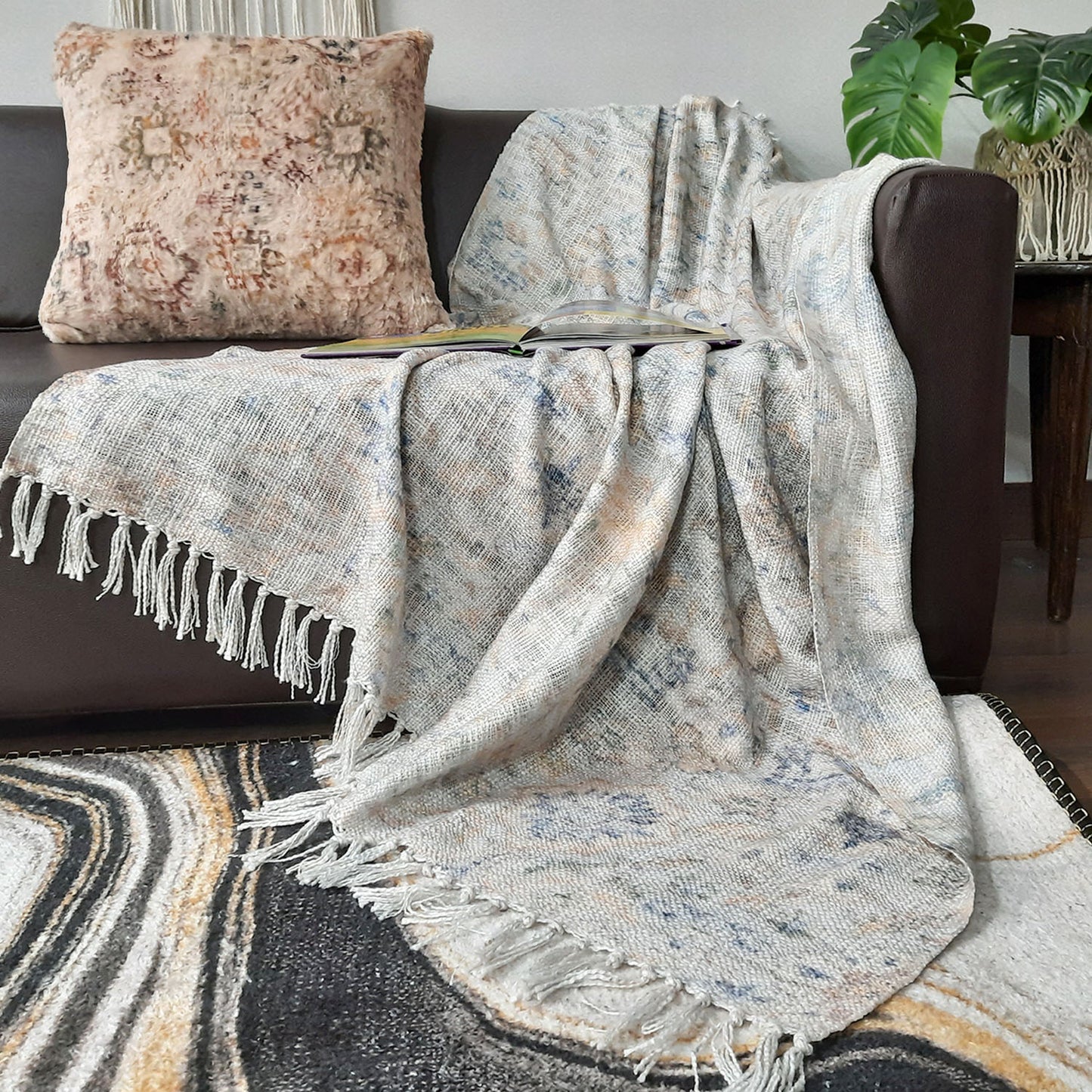 Avioni Beautiful Soft Sofa Throw | Abstract Modern Design | Virgin Premium Polyester Slub Handloom Sofa Throw