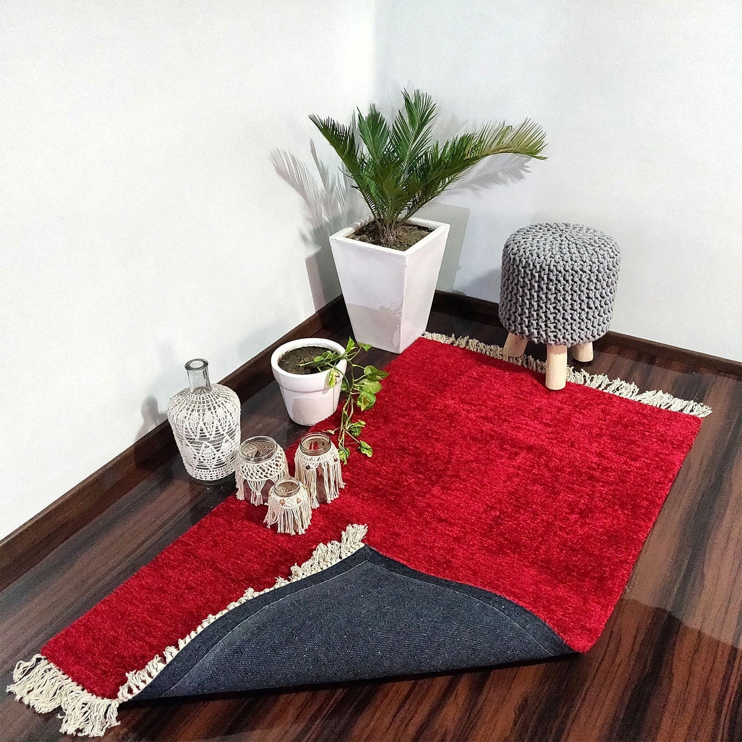 Avioni Carpets for Living Room/Pooja Room – Neo Modern Collection Red Carpet/Rug – 90cm x 150cm (~3×5 Feet)