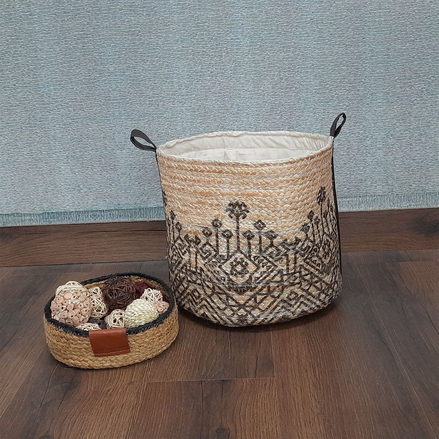 Avioni Home Hand Braided Ethnic Pattern Jute Basket | Designer Leatherette Handles | Canvas Inner for Extra Strength | Size: 28 x30 cms (~11×12 inch)