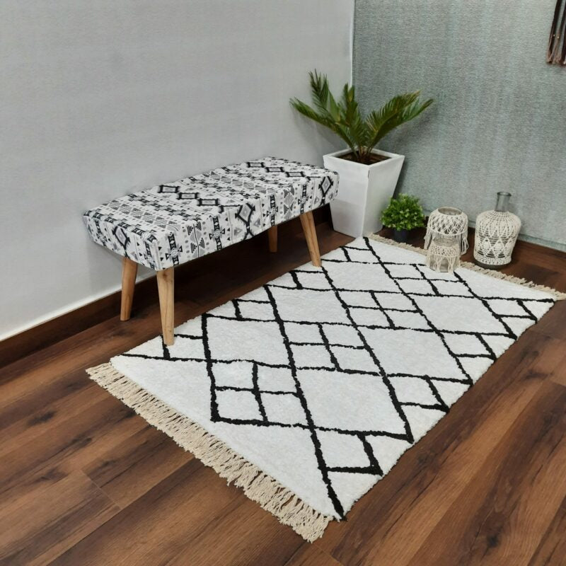 Avioni Atlas Collection- Micro Moroccan Lattice Carpets In White and Black Double Shade