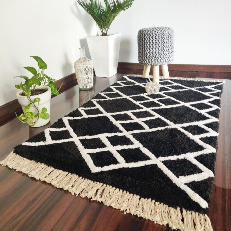 Avioni Atlas Collection- Micro Moroccan Lattice Carpets In White and Black Diamonds