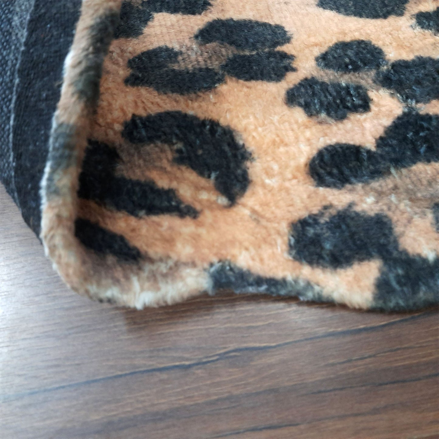 Avioni Home Faux Fur Exotic Animal Area Rug | Leopard Print-150cm x 210cm (~5Feet x 7Feet)