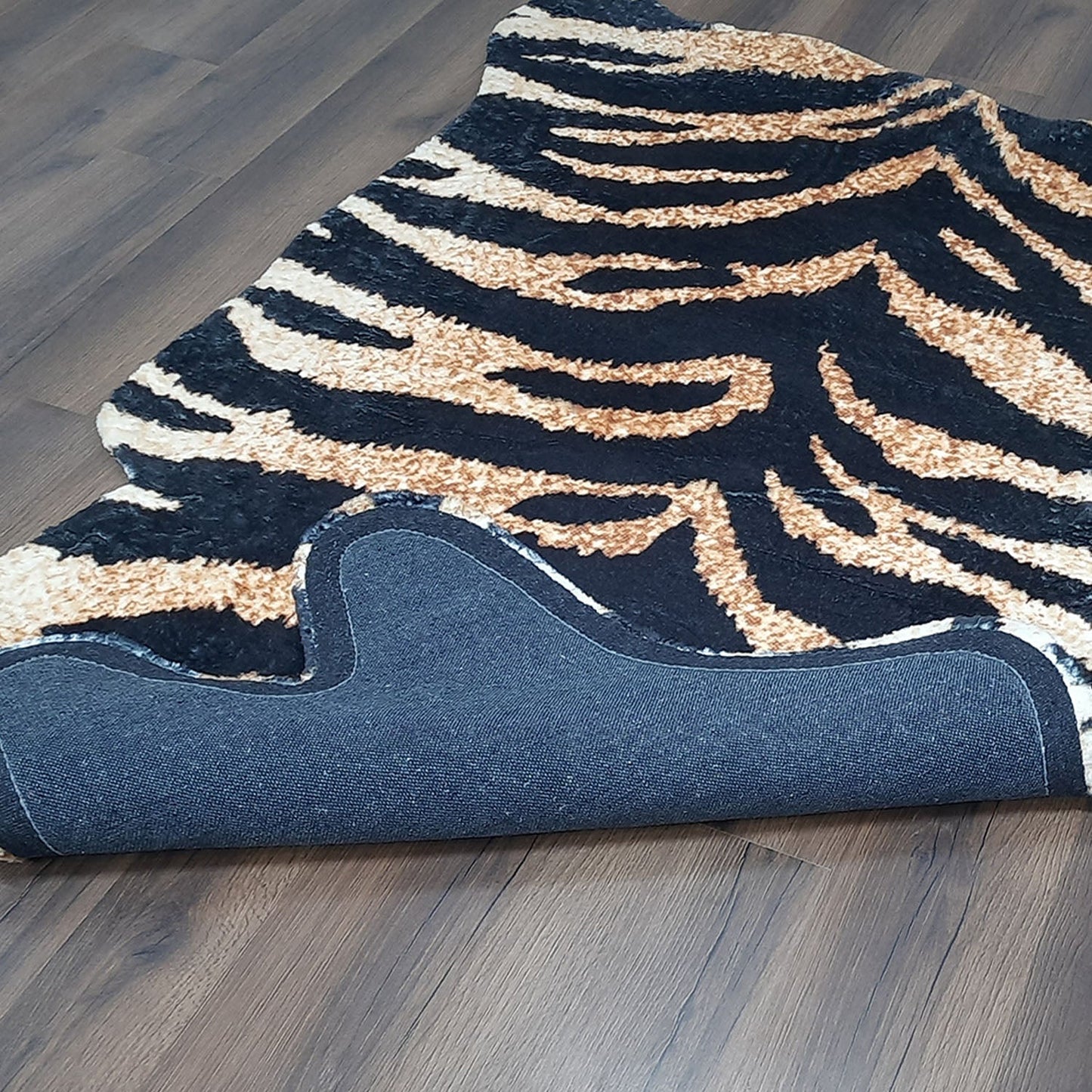 Avioni Home Faux Fur Exotic Animal Area Rug | Tiger Print-150cm x 210cm (~5Feet x 7Feet)