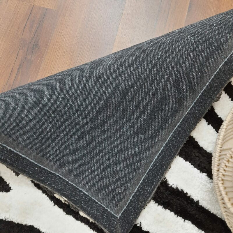 Avioni Atlas Collection- Micro Tiger Design In Black And White|Soft, Easy to Clean