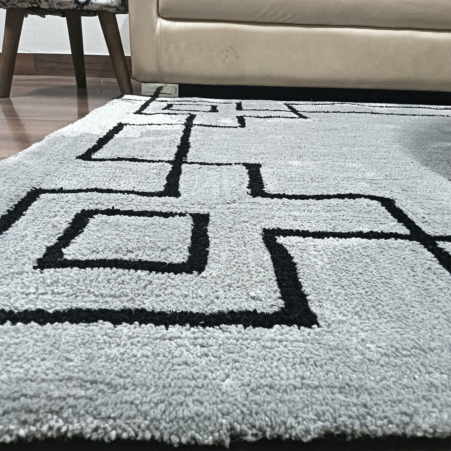 Avioni Luxury Collection- Plush Luxury Grey and Black Tone Carpet with 3d Traditional Design -Different Sizes Shaggy Fluffy Rugs and Carpet for Living Room