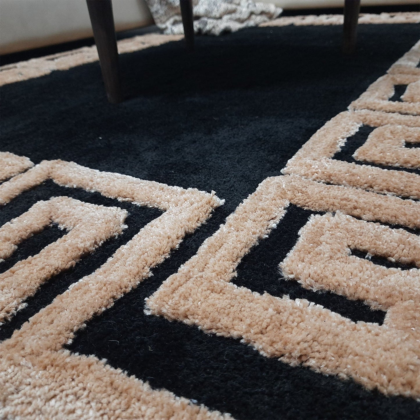 Avioni Atlas Collection- Micro Black with 3D Beige Designer Border -Different Sizes Shaggy Fluffy Rugs and Carpet for Living Room