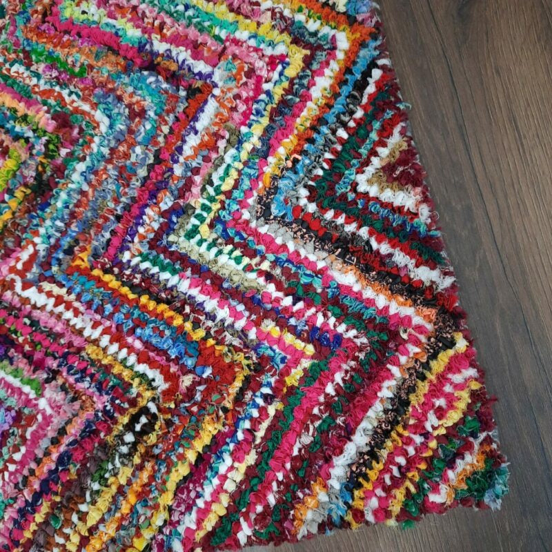 Chindi Carpet – Multicolour Cotton Carpet – 120cm x 180cm (~4×6 Feet) – Avioni