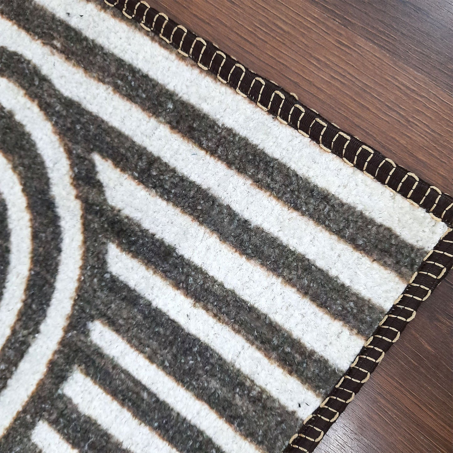 Avioni Faux Silk Carpet for a Stylish and Modern Living Room | Durable and Washable