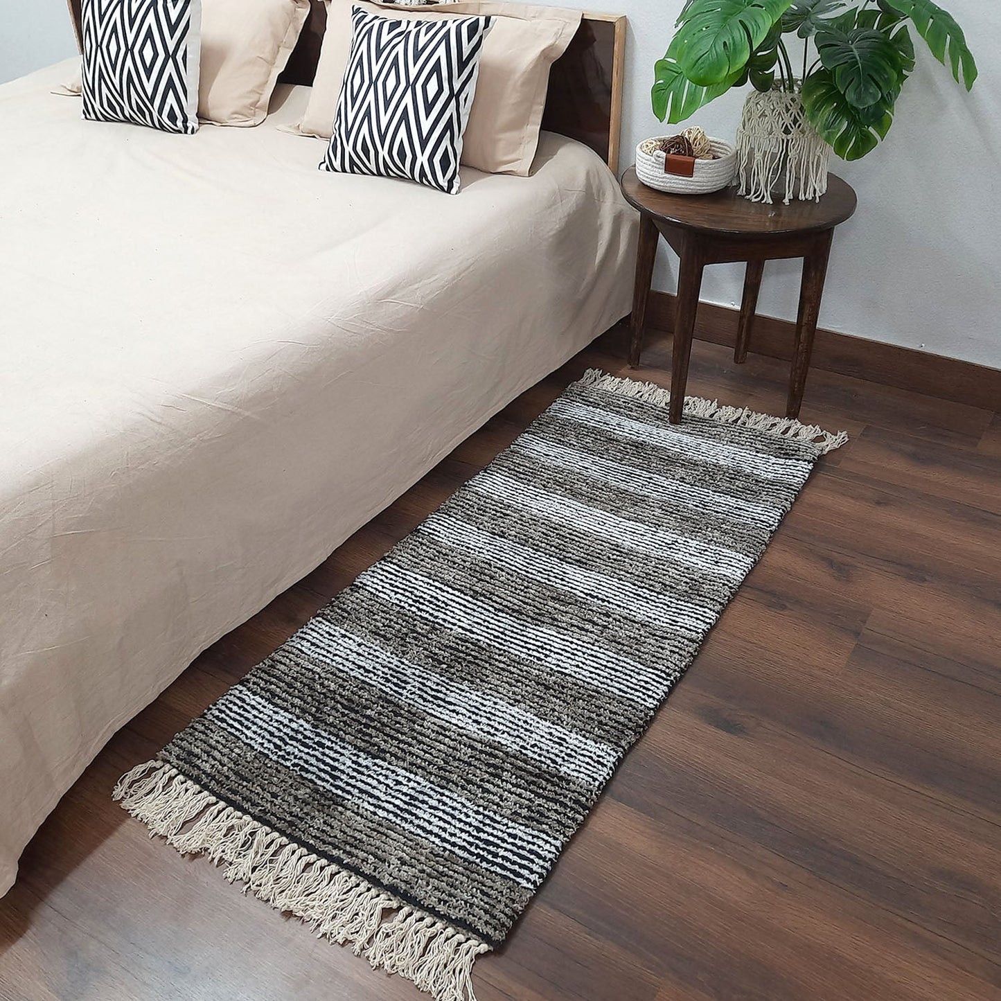 Avioni Handloom Washable Light Brown White Solid Premium Bedside Carpet (55cm x 137cm (~22″ x 55″))