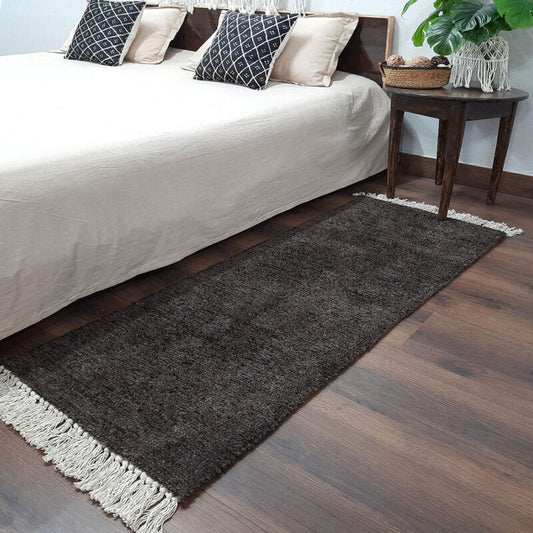 Avioni Handloom Washable Brown Solid Premium Bedside Carpet (55cm x 137cm (~22″ x 55″))