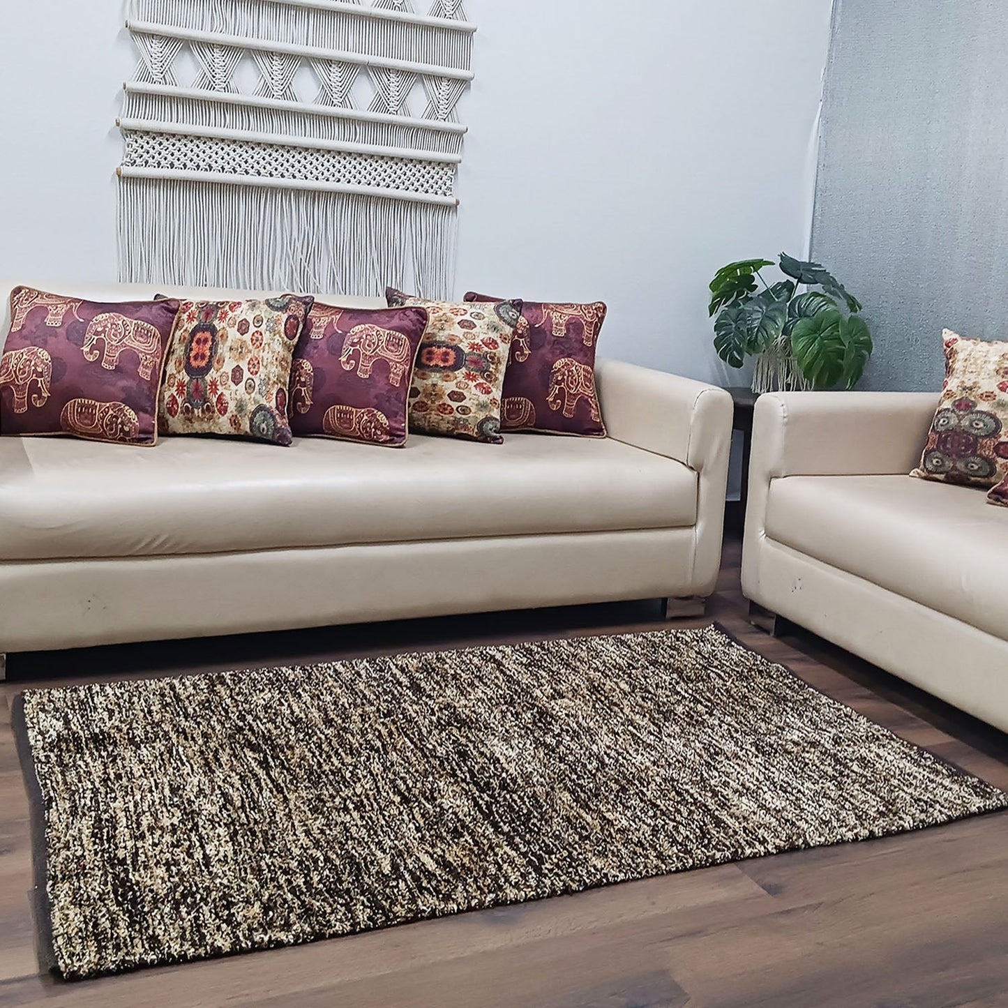 Avioni Handloom Rugs | Master Artisans Work | Feather like Luxurious Silk Soft Touch | Home Washable | Brown White Design | Reversible-90cm x 150cm (~3Feet x 5Feet)