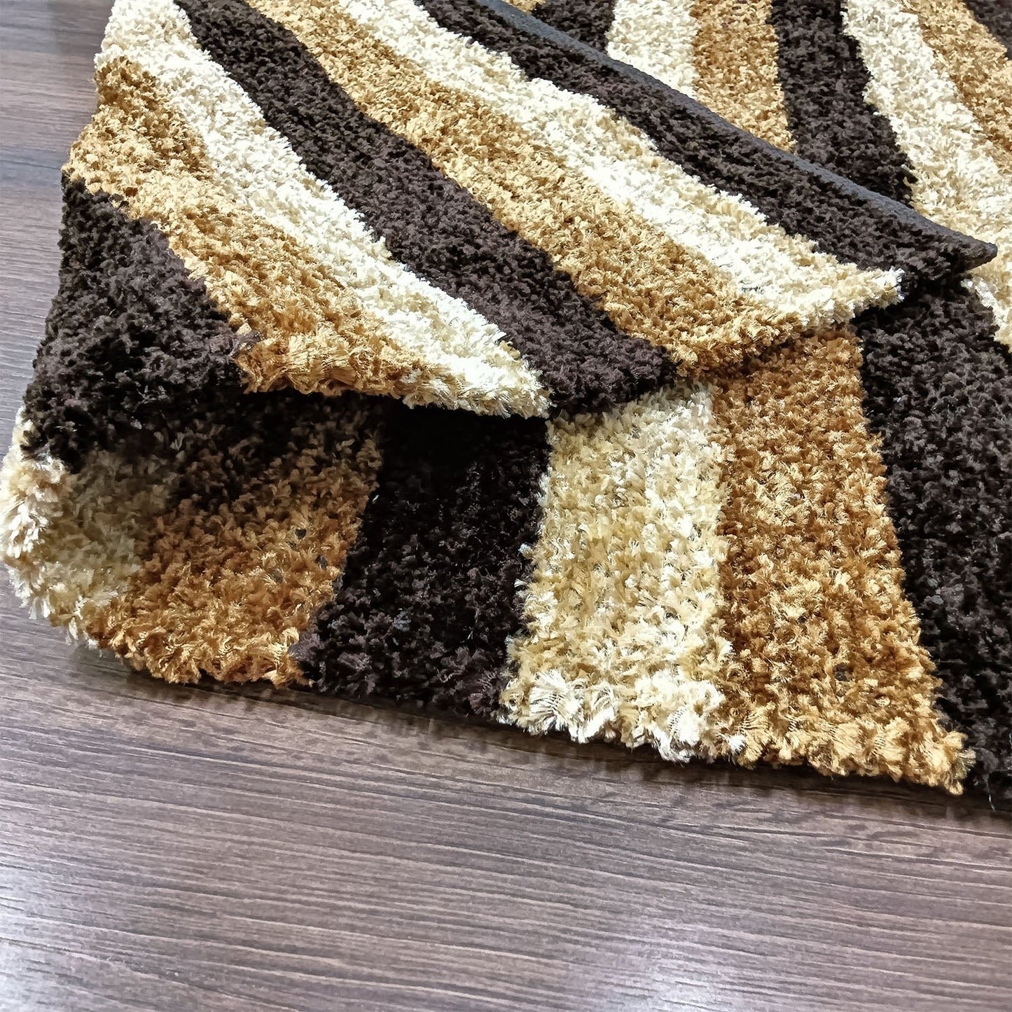Avioni Handloom Cut Shuttle Rugs by Master Artisans | Feather like Luxurious Silk Soft Touch | Home Washable | Black, Beige Gold and White | Reversible - 90 cm x 150 cm (~3 feet x 5 feet )