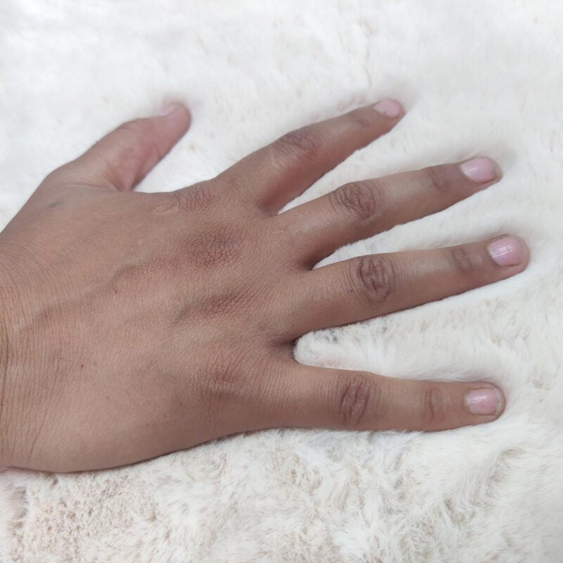 Loomkart – Avioni Ultra Soft Cozy Fluffy Faux Fur  White Rug – White / Cream- Easily Hand Washable – Bedside/Hallway/Pooja Room- 60X150cm