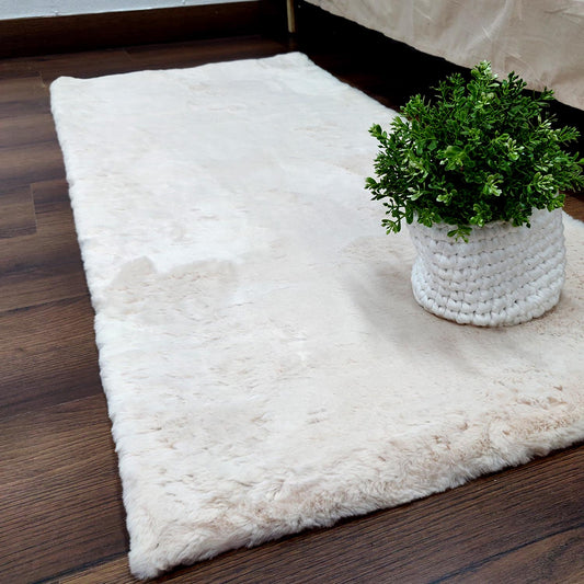 Loomkart – Avioni Ultra Soft Cozy Fluffy Faux Fur White Fur Rug – White / Cream- Easily Hand Washable – Bedside/Hallway/Pooja Room- 60X150cm