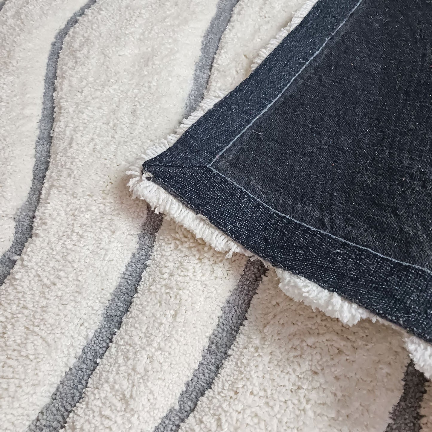 Avioni Atlas Collection- Micro Moroccan Waves Carpet In Cream And Ivory Shade-Different Sizes