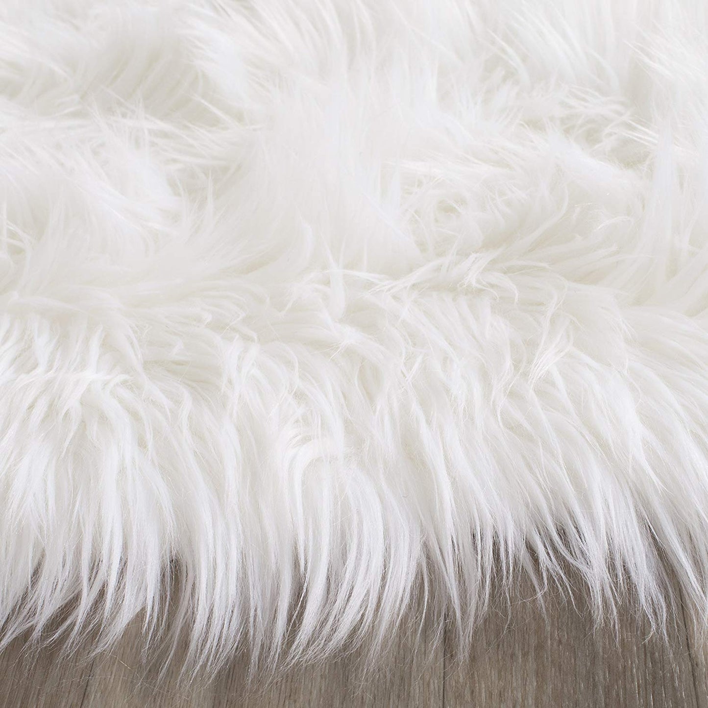 Shaggy Carpets – Soft Fluffy Rug – Snow White Premium Long Fur – 88 x 40 cm Oval Shape – Avioni Carpet